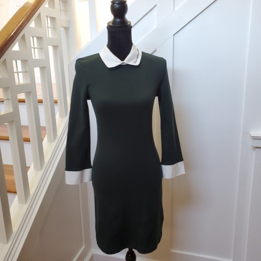 "Once upon a time" embroidered knit white cuff and collar forest green